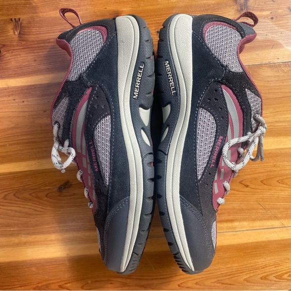 Merrell Shoes - NWOT W8.5 Merrell Air Cushion hiking shoes